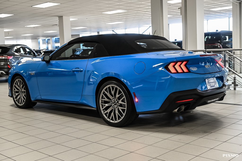 2025 Ford Mustang convertible in Brossard, Quebec - 36 - w1024h768px