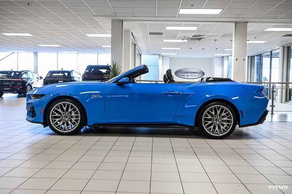2025 Ford Mustang convertible in Brossard, Quebec - 12 - w1024h768px