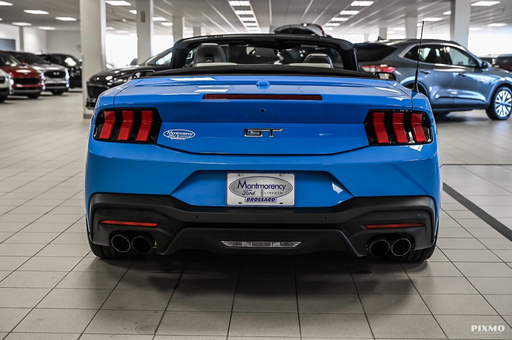 2025 Ford Mustang convertible in Brossard, Quebec - 8 - w1024h768px