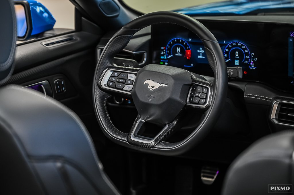 2025 Ford Mustang convertible in Brossard, Quebec - 29 - w1024h768px