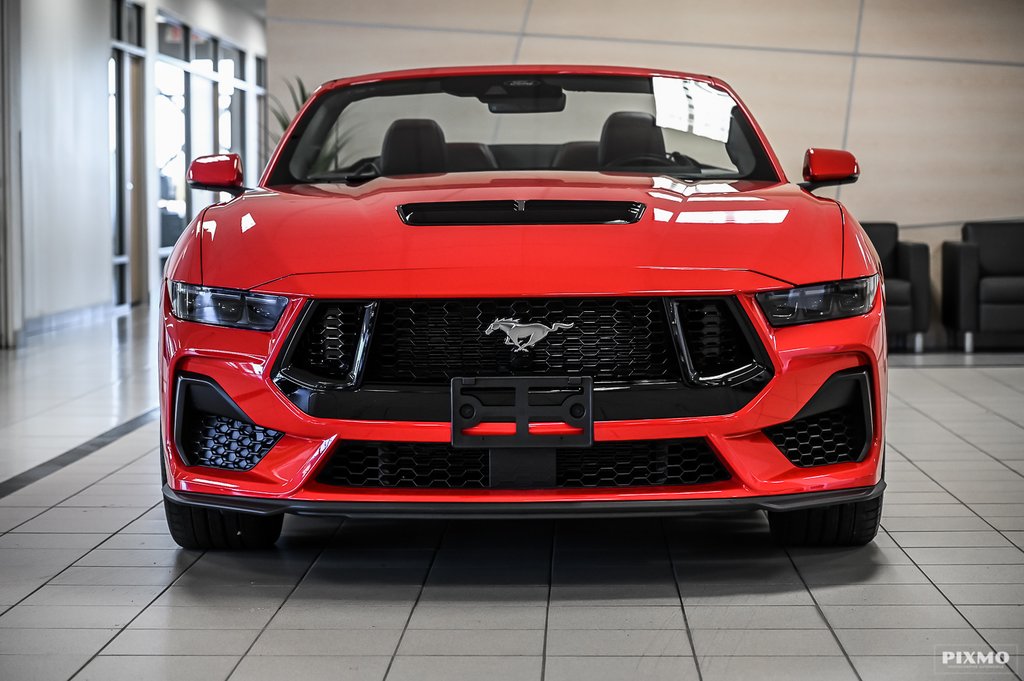 2025 Ford Mustang convertible in Brossard, Quebec - 2 - w1024h768px
