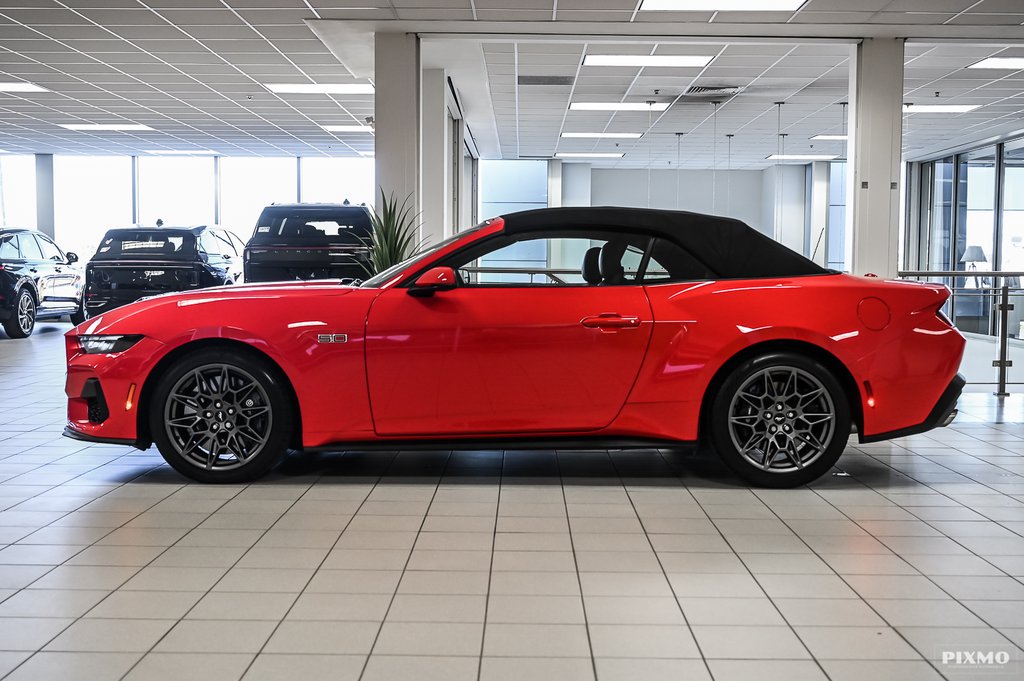 2025 Ford Mustang convertible in Brossard, Quebec - 33 - w1024h768px