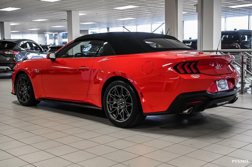2025 Ford Mustang convertible in Brossard, Quebec - 34 - w1024h768px