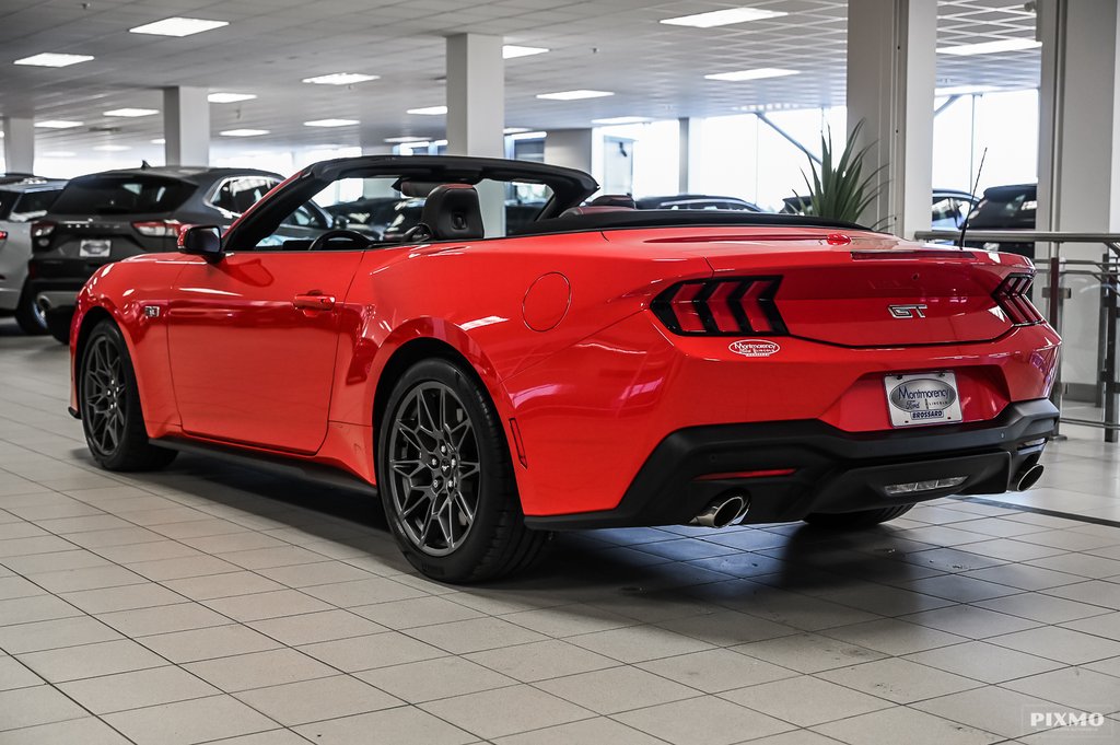 2025 Ford Mustang convertible in Brossard, Quebec - 10 - w1024h768px