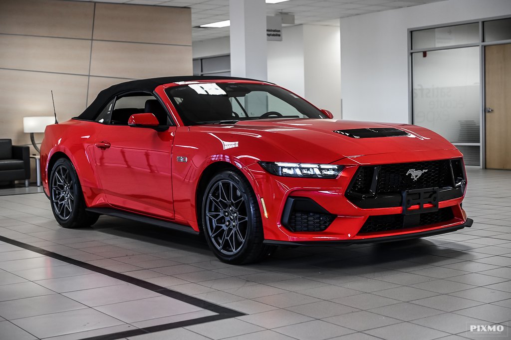 2025 Ford Mustang convertible in Brossard, Quebec - 35 - w1024h768px