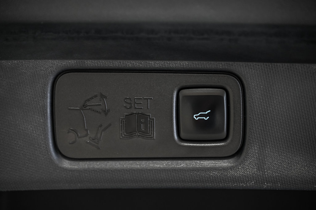2021 Ford Mustang Mach-E in Brossard, Quebec - 19 - w1024h768px