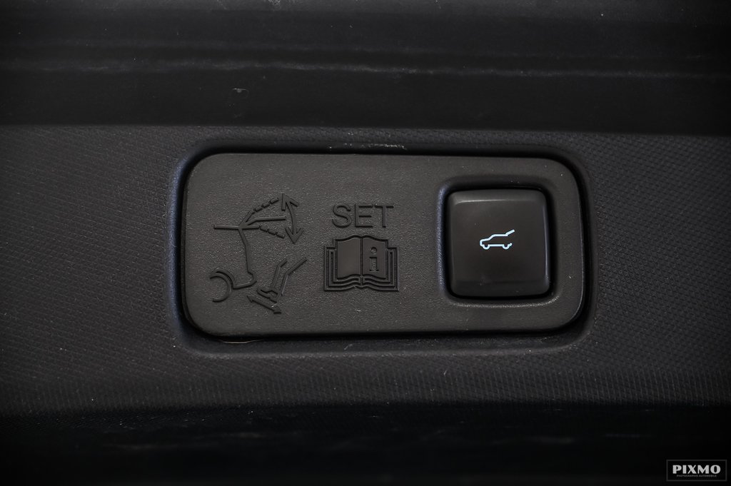 2021 Ford Mustang Mach-E Premium | AWD | LONG RANGE | TOIT PANO | in Brossard, Quebec - 18 - w1024h768px