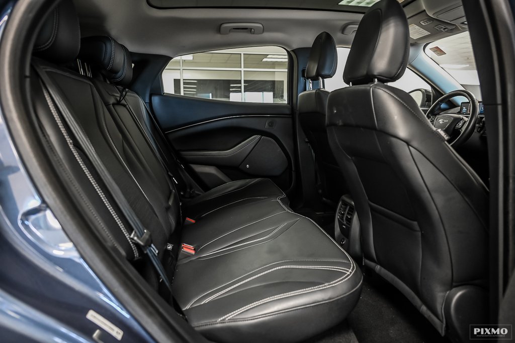 2021 Ford Mustang Mach-E Premium | AWD | LONG RANGE | TOIT PANO | in Brossard, Quebec - 29 - w1024h768px