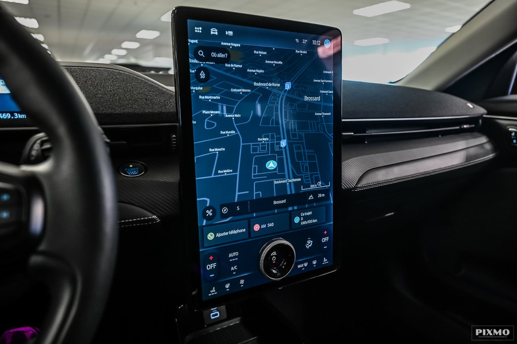 2021 Ford Mustang Mach-E Premium | AWD | LONG RANGE | TOIT PANO | in Brossard, Quebec - 25 - w1024h768px