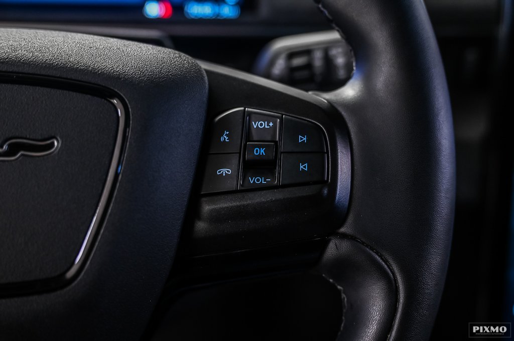 2021 Ford Mustang Mach-E Premium | AWD | LONG RANGE | TOIT PANO | in Brossard, Quebec - 23 - w1024h768px