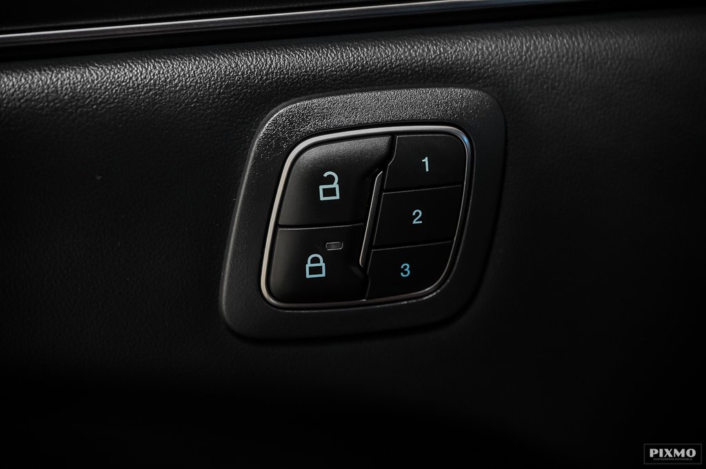 2021 Ford Mustang Mach-E Premium | AWD | LONG RANGE | TOIT PANO | in Brossard, Quebec - 20 - w1024h768px