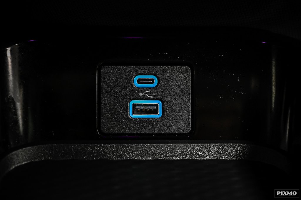 2021 Ford Mustang Mach-E Premium | AWD | LONG RANGE | TOIT PANO | in Brossard, Quebec - 28 - w1024h768px