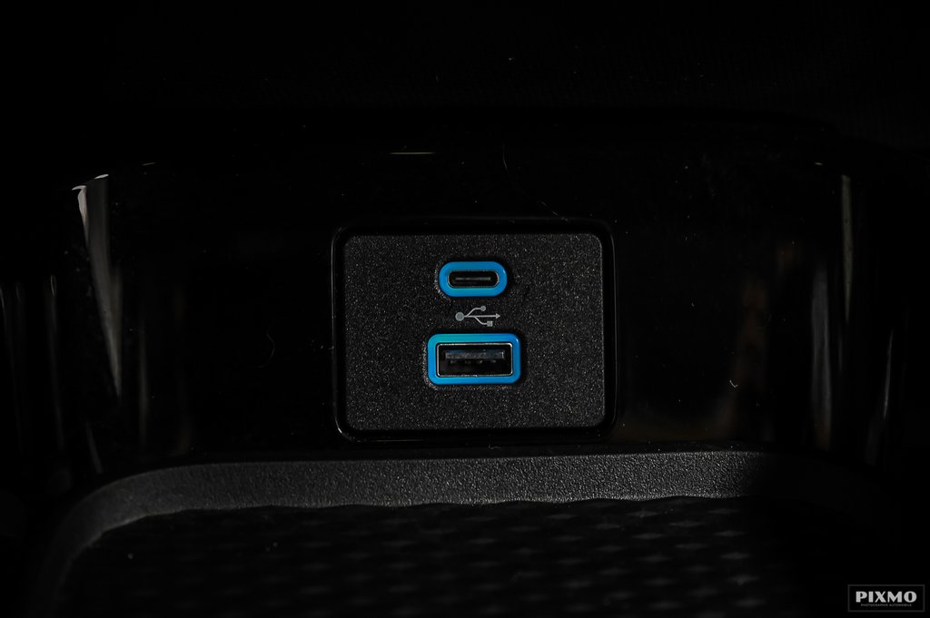 2021 Ford Mustang Mach-E in Brossard, Quebec - 27 - w1024h768px