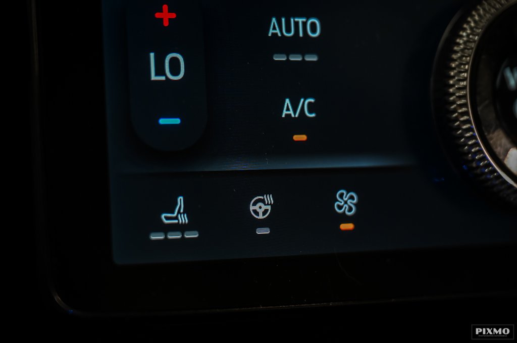 Ford Mustang Mach-E  2021 à Brossard, Québec - 23 - w1024h768px