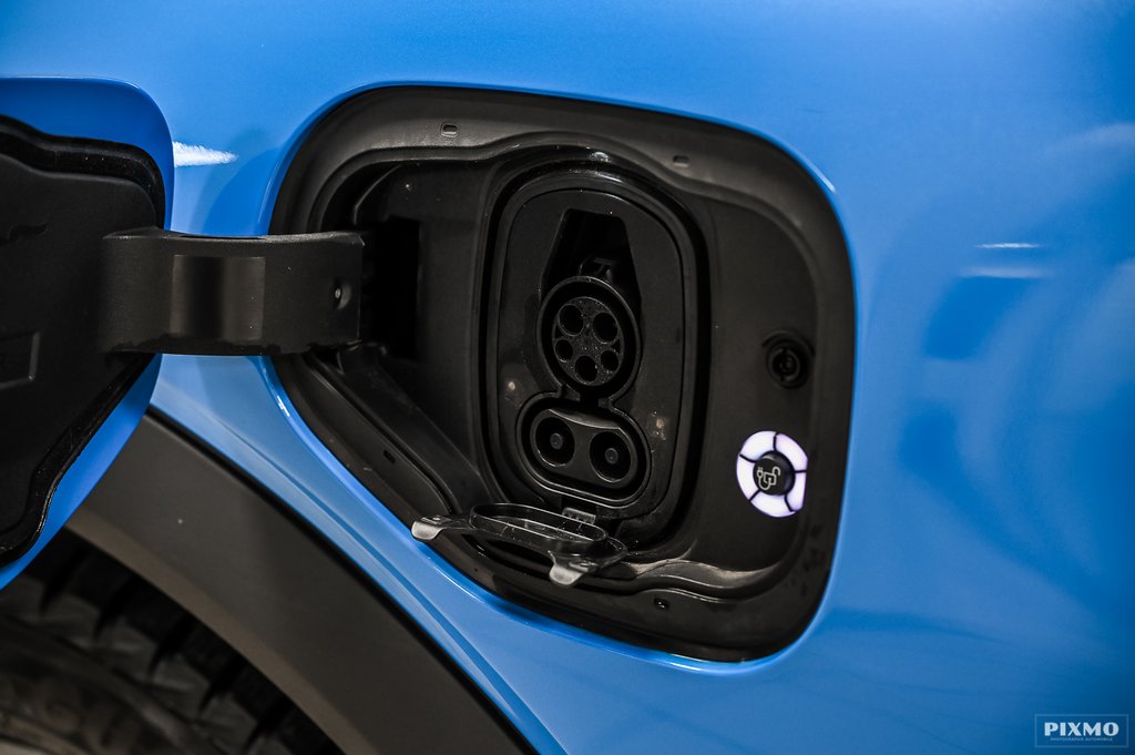 2022 Ford Mustang Mach-E in Brossard, Quebec - 11 - w1024h768px