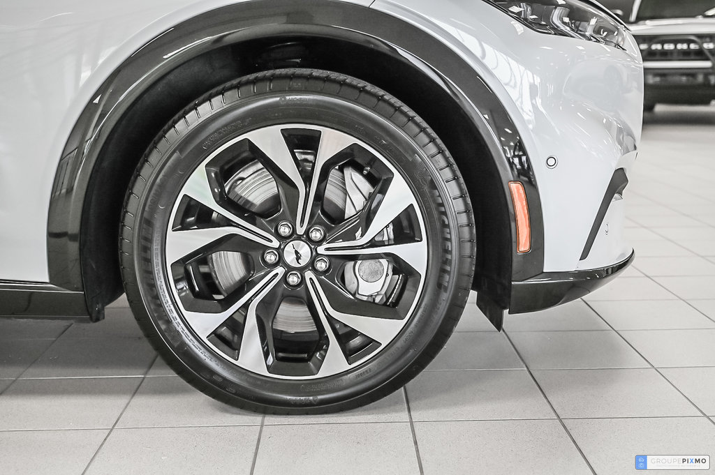 2023 Ford Mustang Mach-E in Brossard, Quebec - 12 - w1024h768px