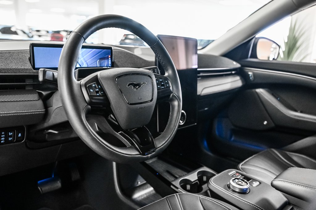 2023 Ford Mustang Mach-E Premium AWD | BATTERIE LONGUE DURÉE | 467KM | TOIT in Brossard, Quebec - 21 - w1024h768px