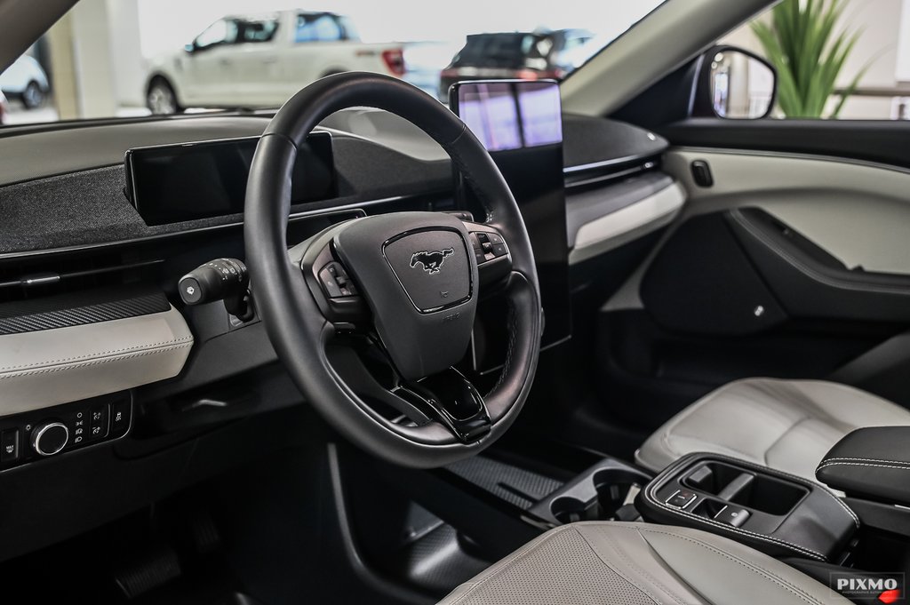 2025 Ford Mustang Mach-E in Brossard, Quebec - 13 - w1024h768px