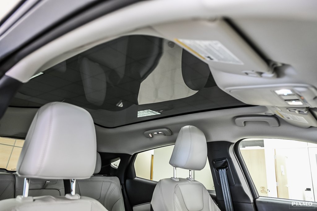 2025 Ford Mustang Mach-E in Brossard, Quebec - 33 - w1024h768px