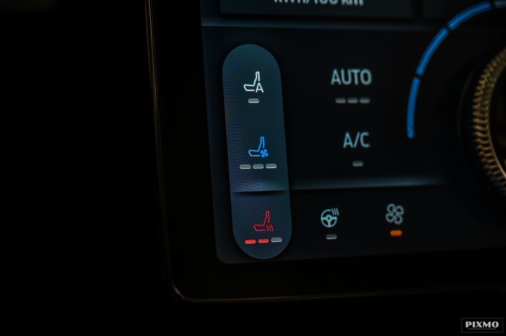 2025 Ford Mustang Mach-E in Brossard, Quebec - 22 - w1024h768px