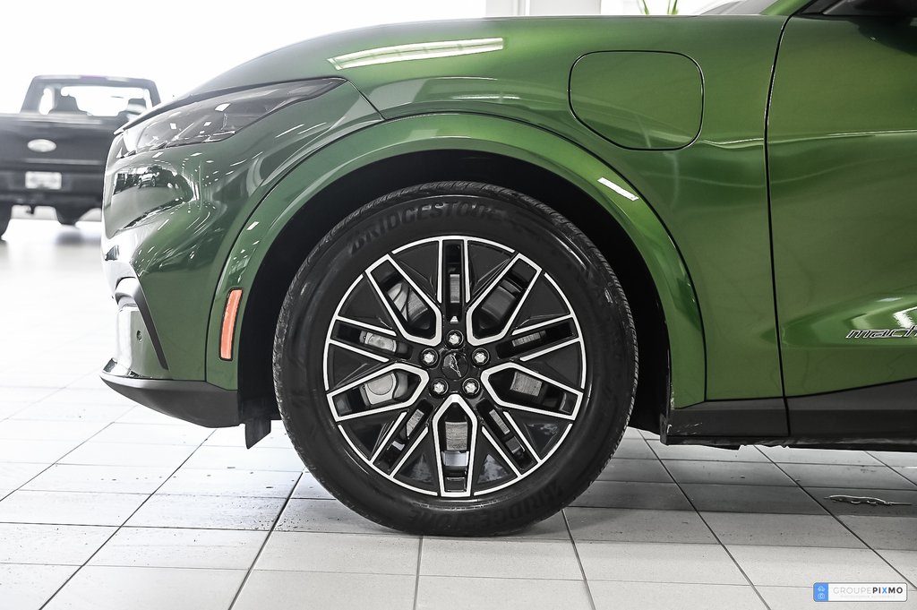 2025 Ford Mustang Mach-E in Brossard, Quebec - 16 - w1024h768px