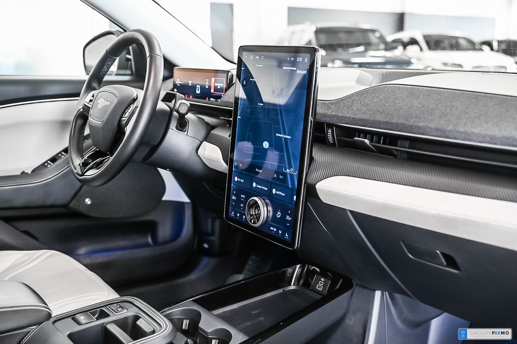 2025 Ford Mustang Mach-E in Brossard, Quebec - 34 - w1024h768px