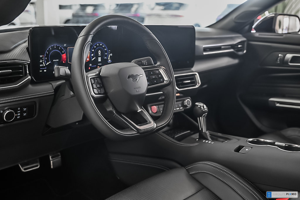 2024 Ford Mustang in Brossard, Quebec - 9 - w1024h768px