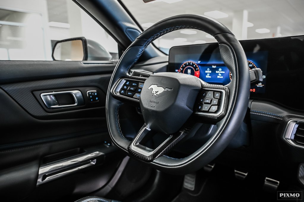 2025 Ford Mustang in Brossard, Quebec - 32 - w1024h768px