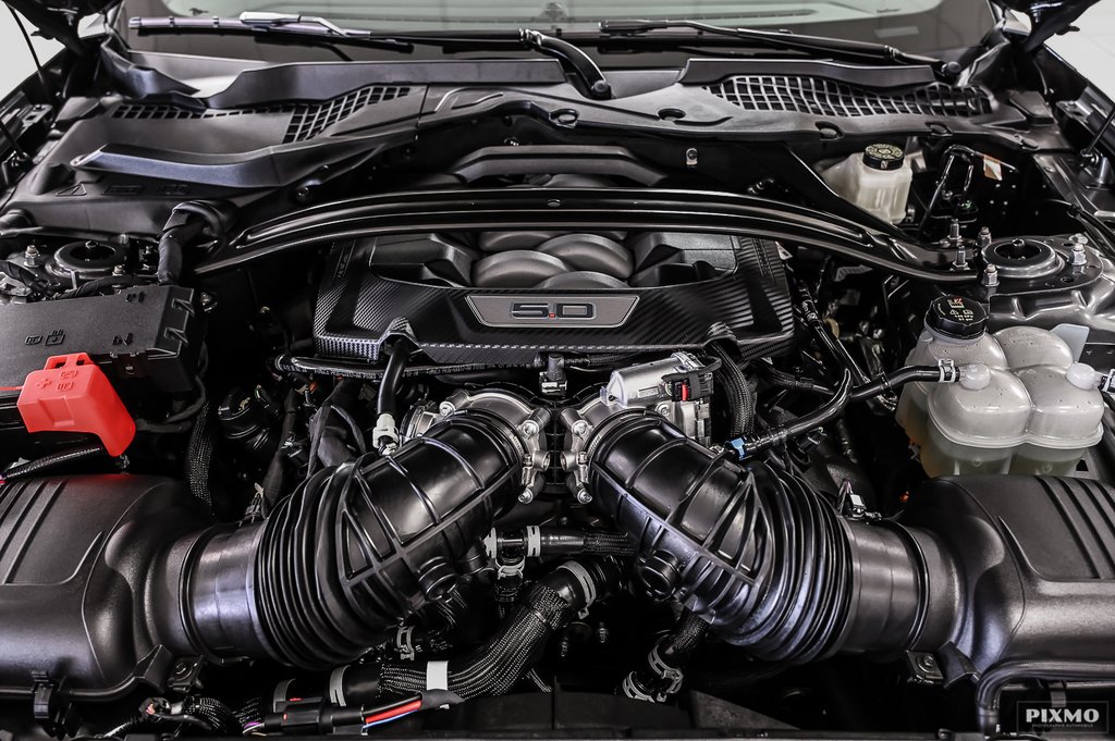 2025 Ford Mustang convertible in Brossard, Quebec - 34 - w1024h768px