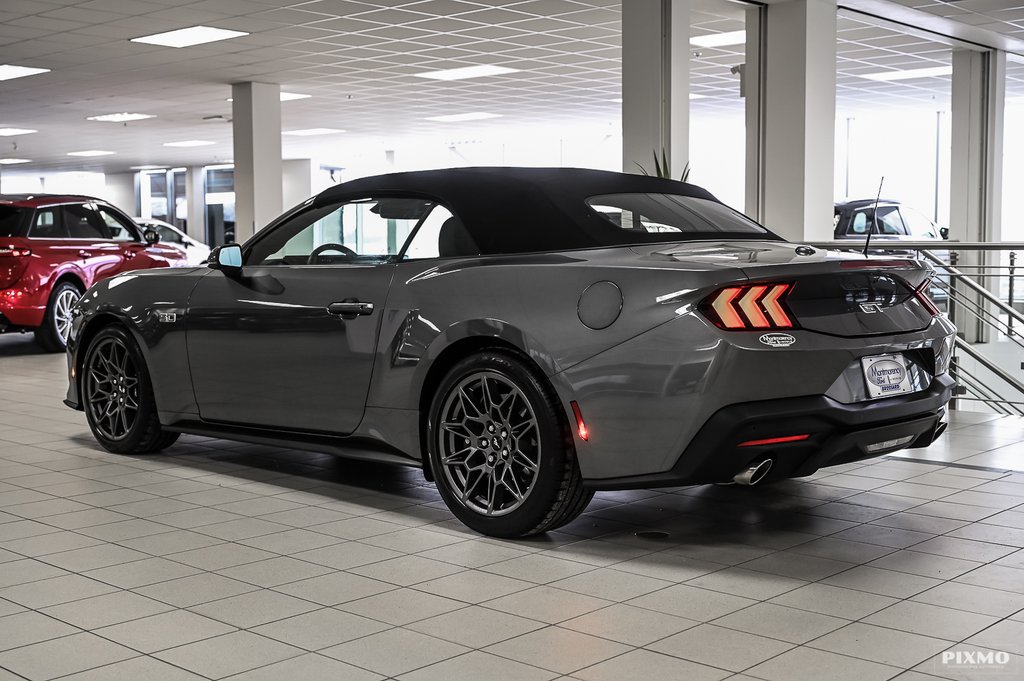 2025 Ford Mustang convertible in Brossard, Quebec - 32 - w1024h768px