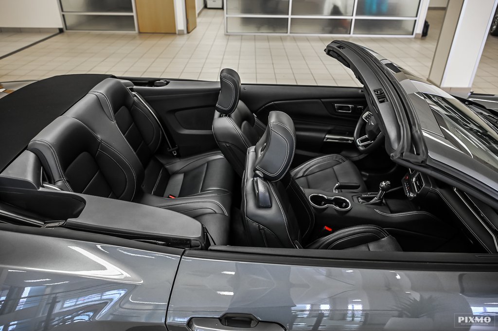 2025 Ford Mustang convertible in Brossard, Quebec - 26 - w1024h768px