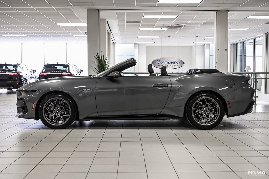 2025 Ford Mustang convertible in Brossard, Quebec - 8 - w1024h768px