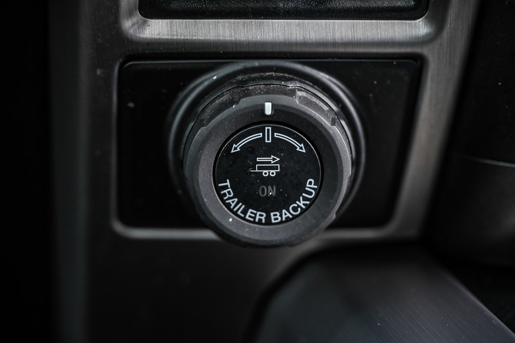 2021 Ford Super Duty F-250 SRW in Brossard, Quebec - 32 - w1024h768px