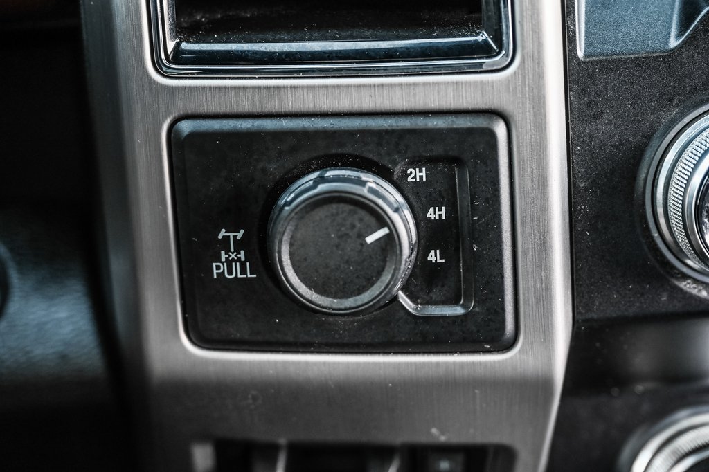 2021 Ford Super Duty F-250 SRW in Brossard, Quebec - 30 - w1024h768px