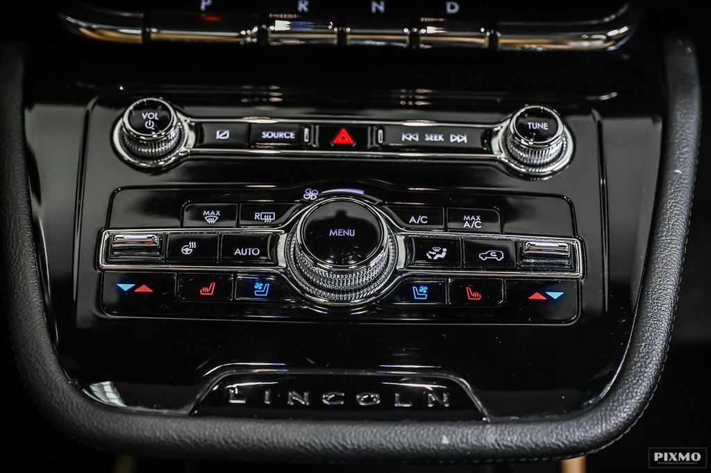 2022 Lincoln Corsair Reserve | AWD | TOIT PANO | VOLANT CHAUFFANT | in Brossard, Quebec - 28 - w1024h768px