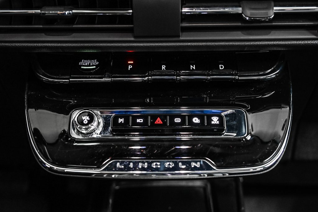 2024 Lincoln CORSAIR in Brossard, Quebec - 33 - w1024h768px