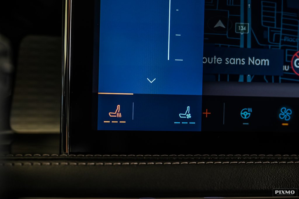 2024 Lincoln CORSAIR AWD | TOIT PANO | CAMERA360 | VOLANT CHAUFFANT | in Brossard, Quebec - 25 - w1024h768px