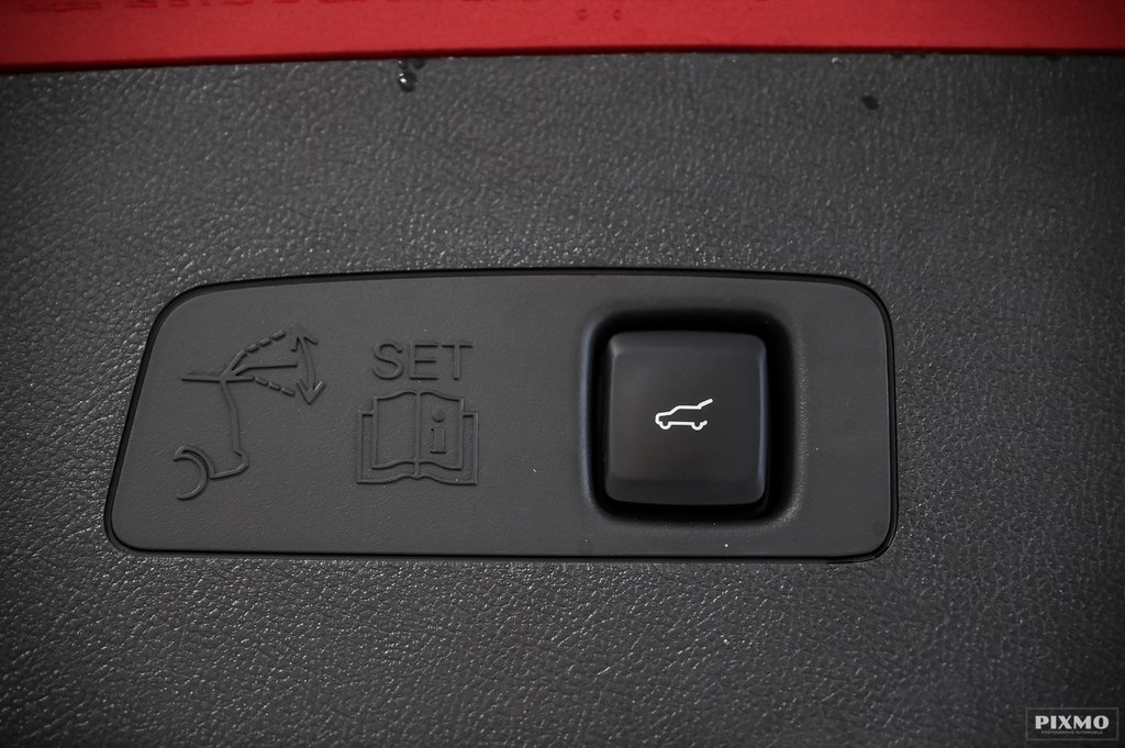 2024 Lincoln CORSAIR AWD | TOIT PANO | CAMERA360 | VOLANT CHAUFFANT | in Brossard, Quebec - 18 - w1024h768px