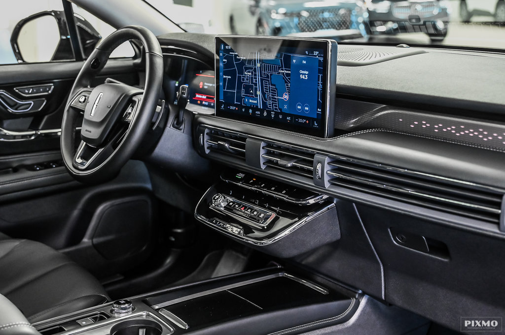 2025 Lincoln CORSAIR in Brossard, Quebec - 29 - w1024h768px