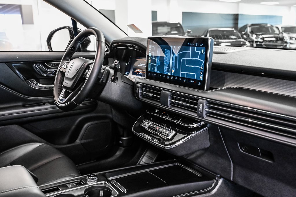 2025 Lincoln CORSAIR in Brossard, Quebec - 37 - w1024h768px