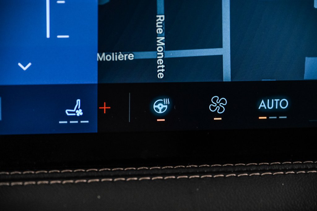 2025 Lincoln CORSAIR in Brossard, Quebec - 28 - w1024h768px