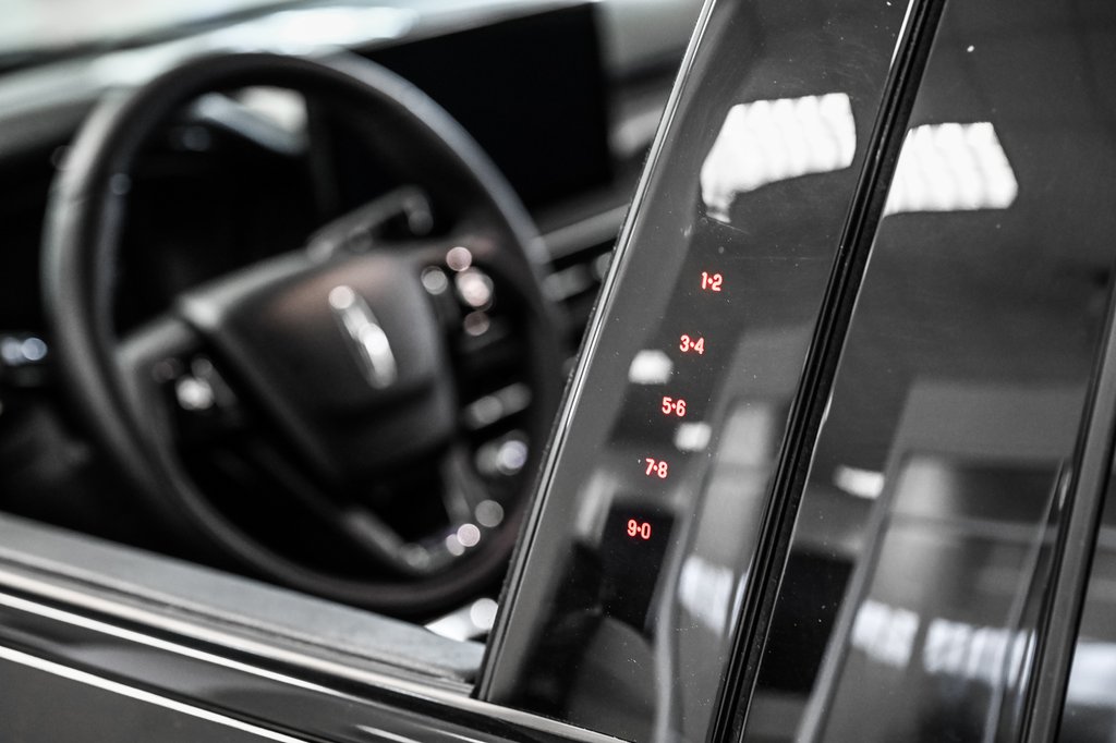 2025 Lincoln CORSAIR in Brossard, Quebec - 19 - w1024h768px