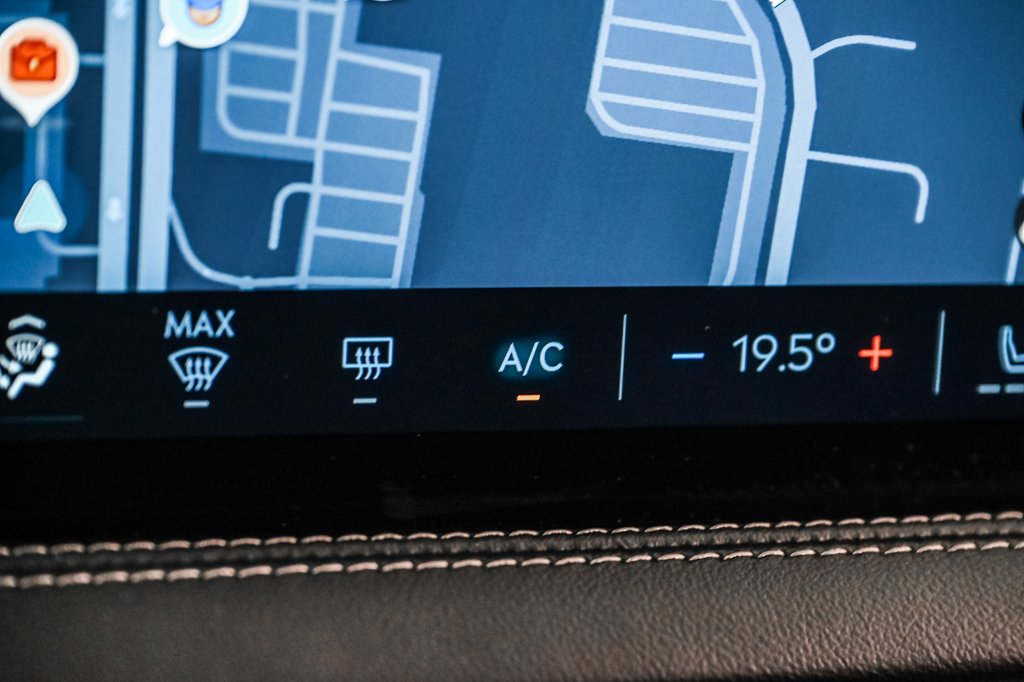 2025 Lincoln CORSAIR in Brossard, Quebec - 29 - w1024h768px