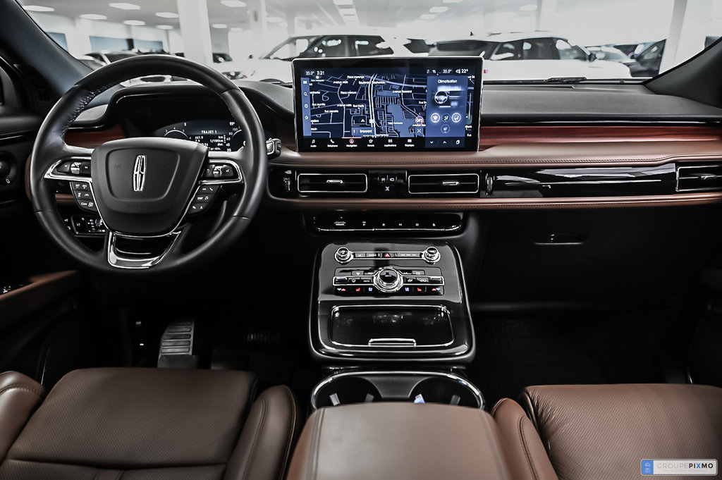 2023 Lincoln NAUTILUS in Brossard, Quebec - 32 - w1024h768px