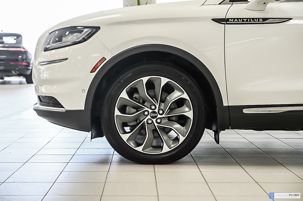 2023 Lincoln NAUTILUS in Brossard, Quebec - 15 - w1024h768px
