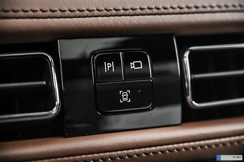 2023 Lincoln NAUTILUS in Brossard, Quebec - 28 - w1024h768px