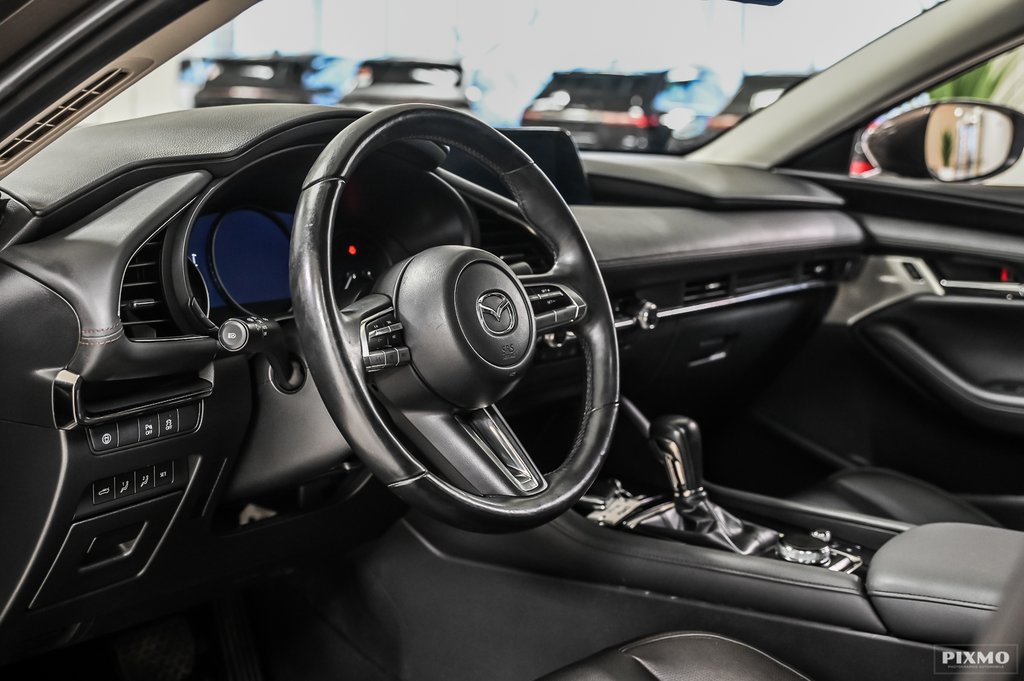 Mazda 3 GT | CUIR | TOIT OUVRANT | NAVIGATION | 2019 à Brossard, Québec - 16 - w1024h768px