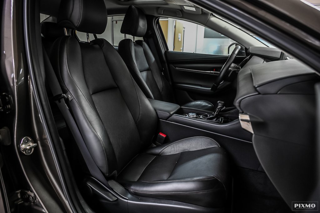 Mazda 3 GT | CUIR | TOIT OUVRANT | NAVIGATION | 2019 à Brossard, Québec - 32 - w1024h768px