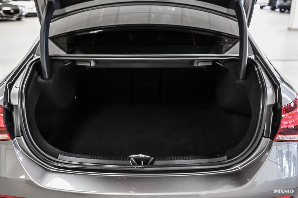 Mercedes-Benz A-Class  2020 à Brossard, Québec - 15 - w1024h768px