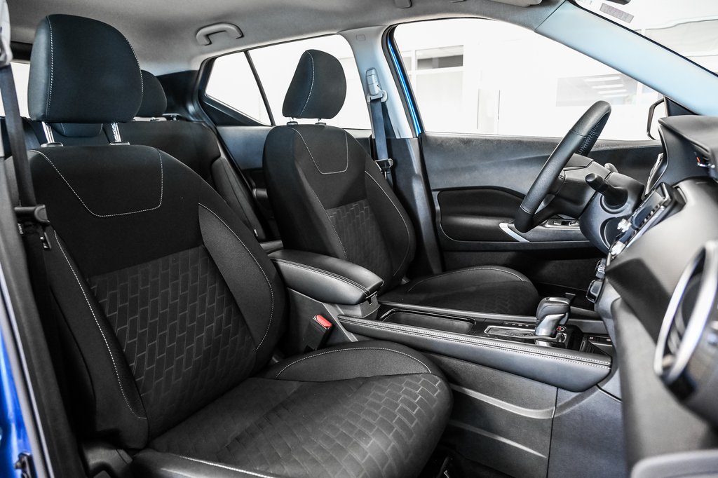 Nissan Kicks Play SV | DEMARREUR | CARPLAY | SIÉGES CHAUFF | 2025 à Brossard, Québec - 38 - w1024h768px